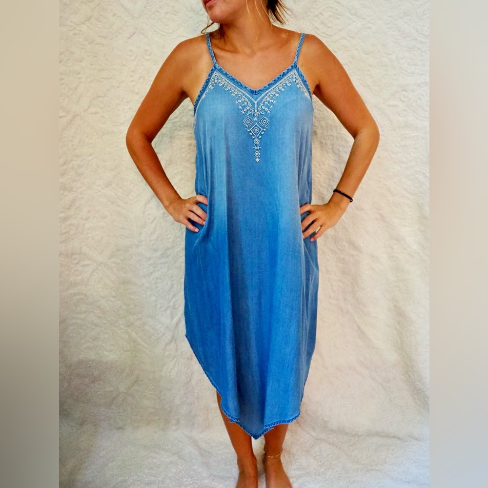 Knox Rose denim dress. Love the hem line and embroidery detail!
